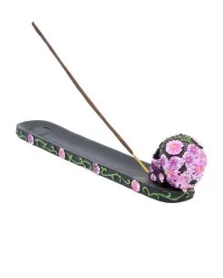 Sugar Skull Mit Blumen Räucherstäbchen Halter -Grusel Dekor Geschaft sugar skull mit flowers raeucherstaebchen halter sugar skull with flowers incense burner 50735 04