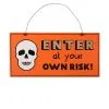 Totenschädel & Enter Hängeschild -Grusel Dekor Geschaft totenkopf und enter at your own risk haengeschild totenschaedel schild halloween dekoration 51658 01